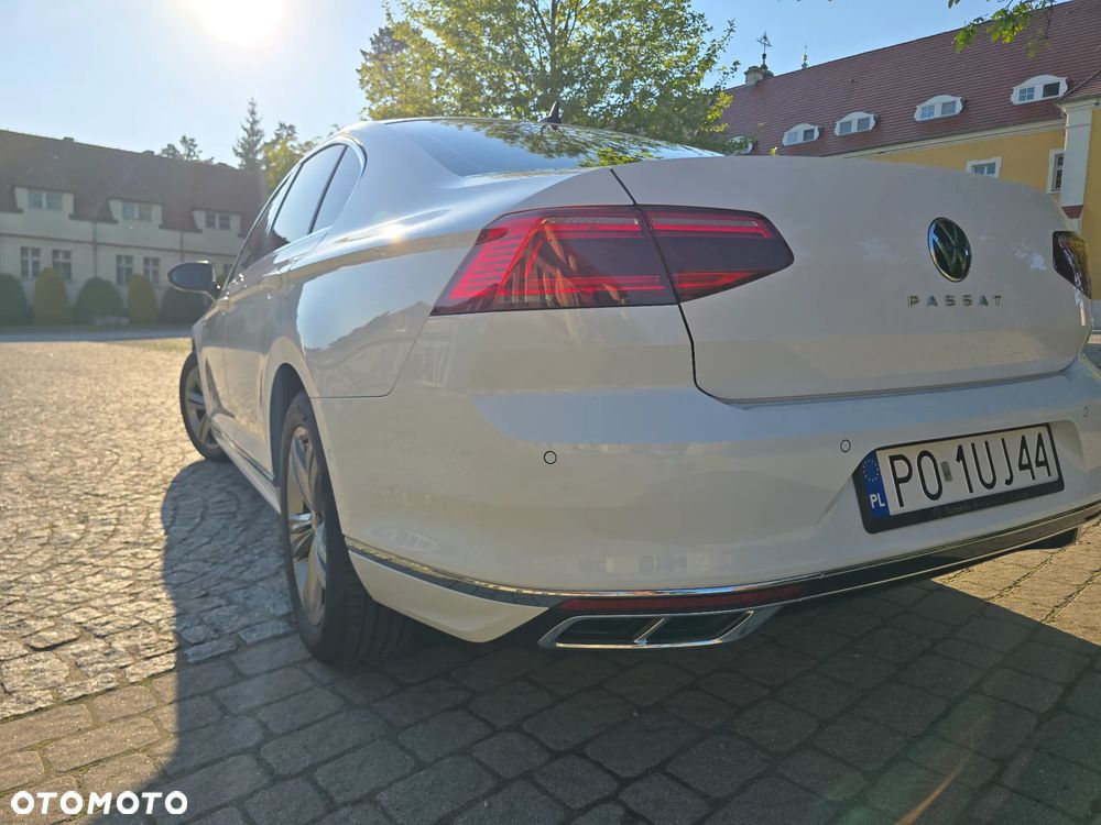Volkswagen Passat 2.0 TDI EVO Elegance DSG - 11