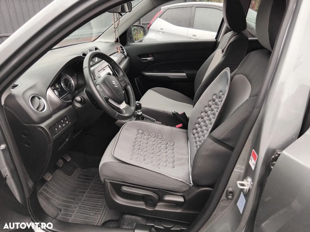 Suzuki Vitara 1.4 Boosterjet AllGrip MHEV Passion - 14