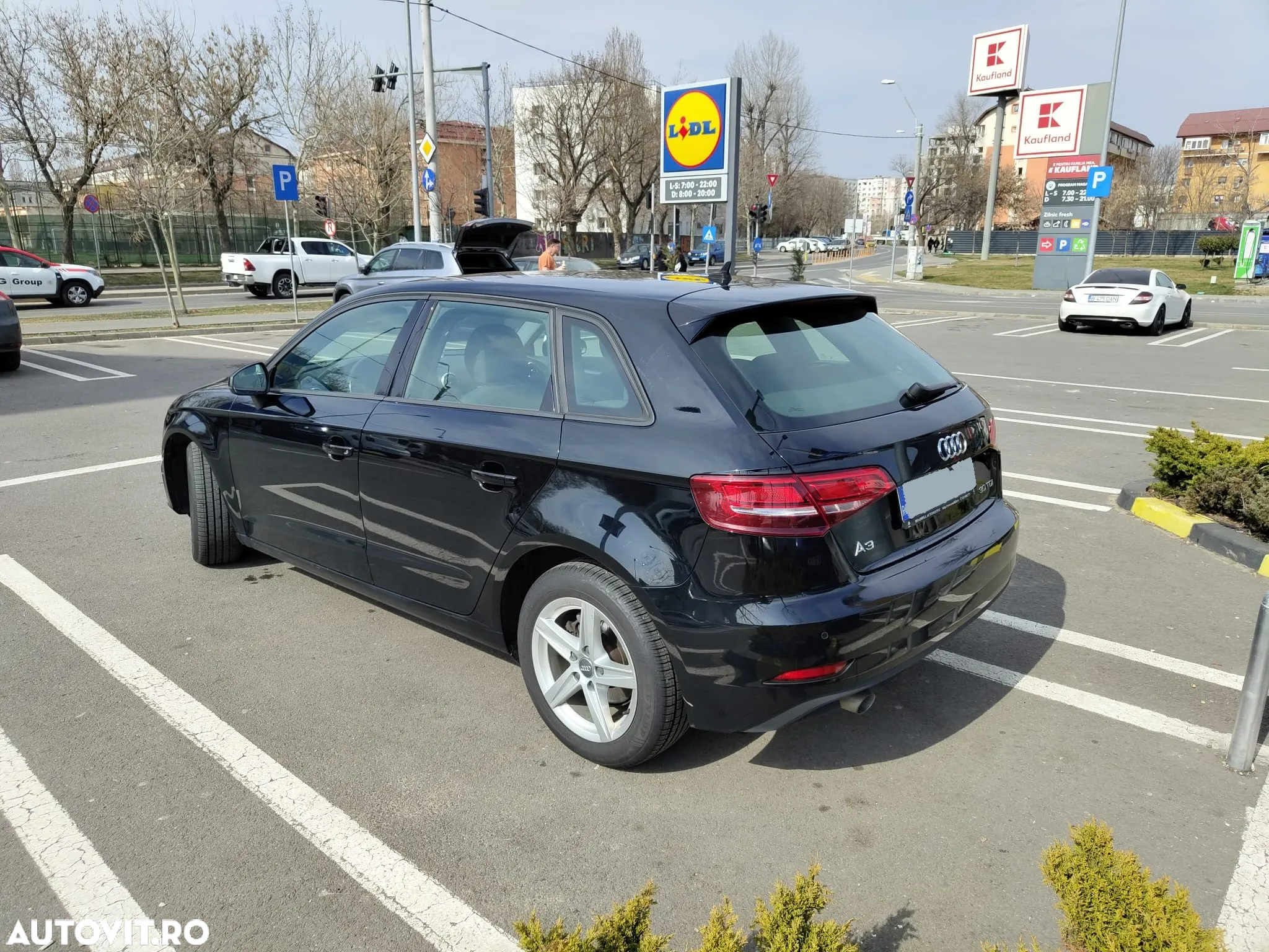 Audi A3 Sportback 1.6 TDI S tronic - 3
