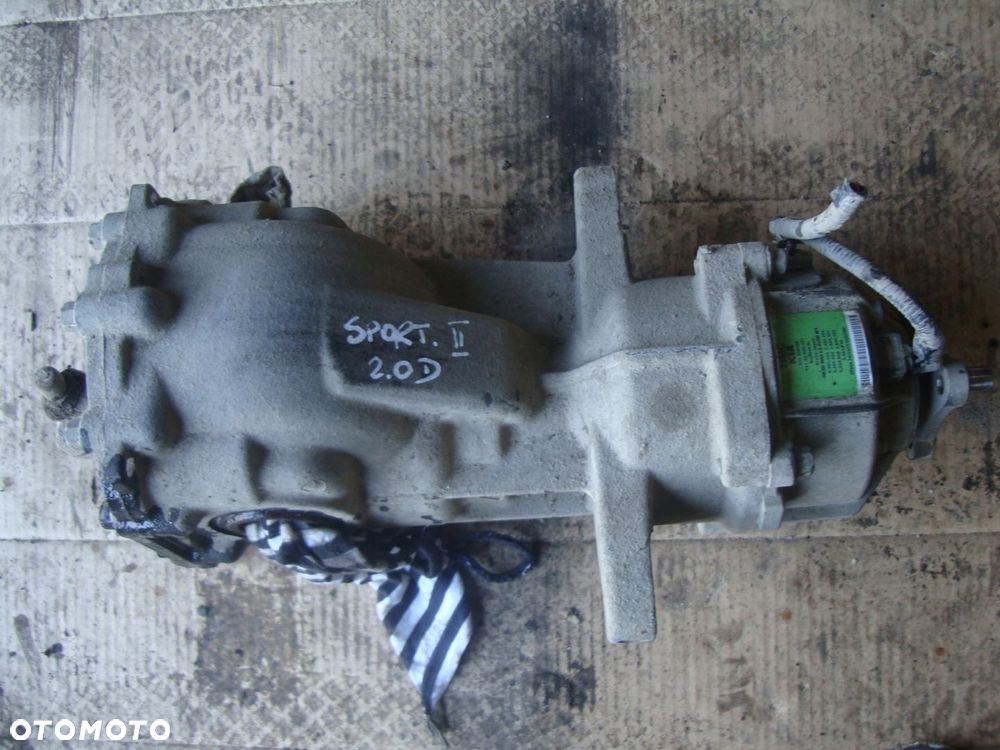 KIA SPORTAGE II 04-10 2.0 CRDI MOST NAPĘDOWY TYLNY - 1