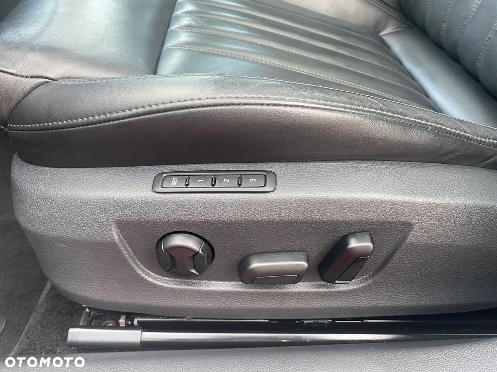 Skoda Superb 2.0 TDI L&K DSG - 21