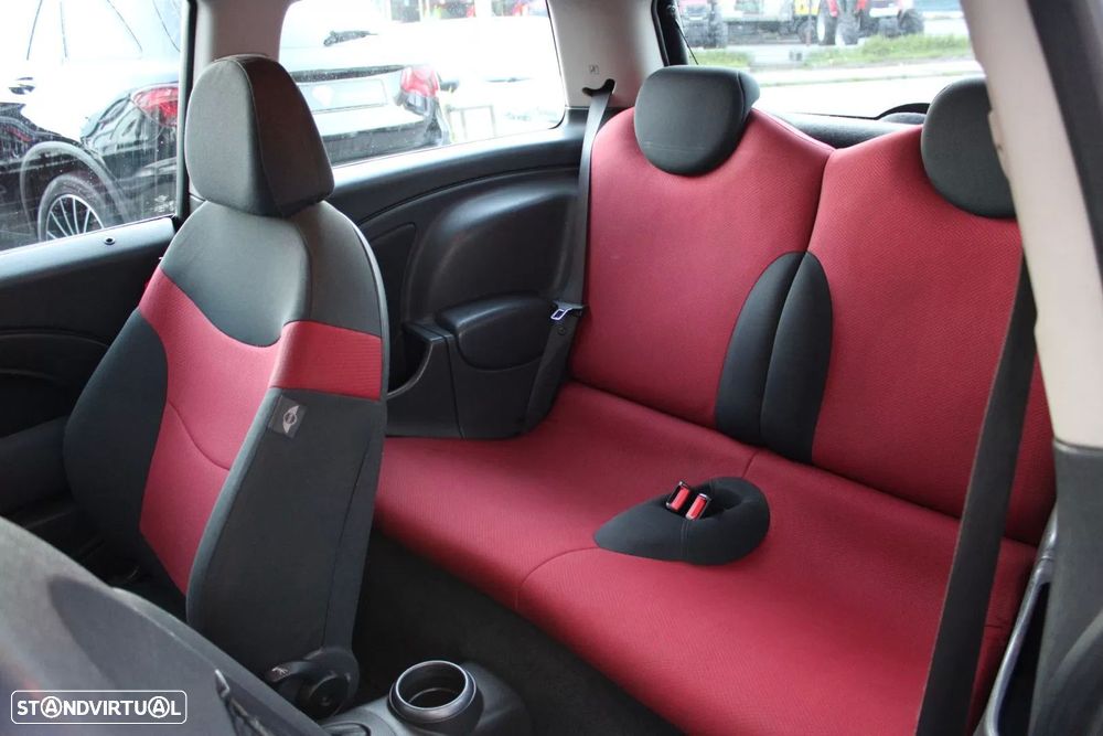MINI 3 Portas One 1.4 D - 7