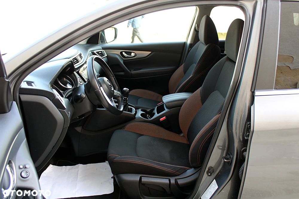 Nissan Qashqai 1.3 DIG-T N-Connecta - 14