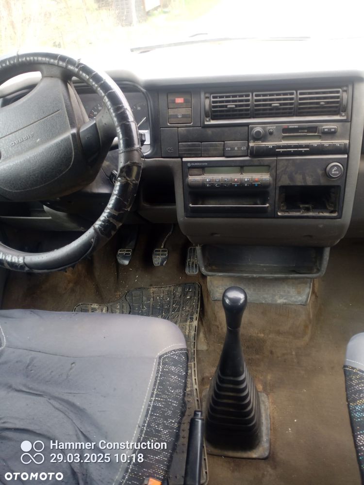 Volkswagen Multivan Standard - 5