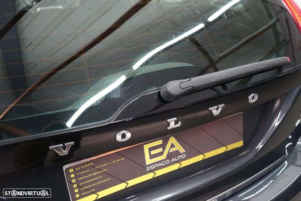 Volvo V60 2.4 D6 Momentum AWD Phev - 13