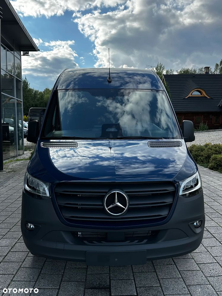 Mercedes-Benz Sprinter - 4