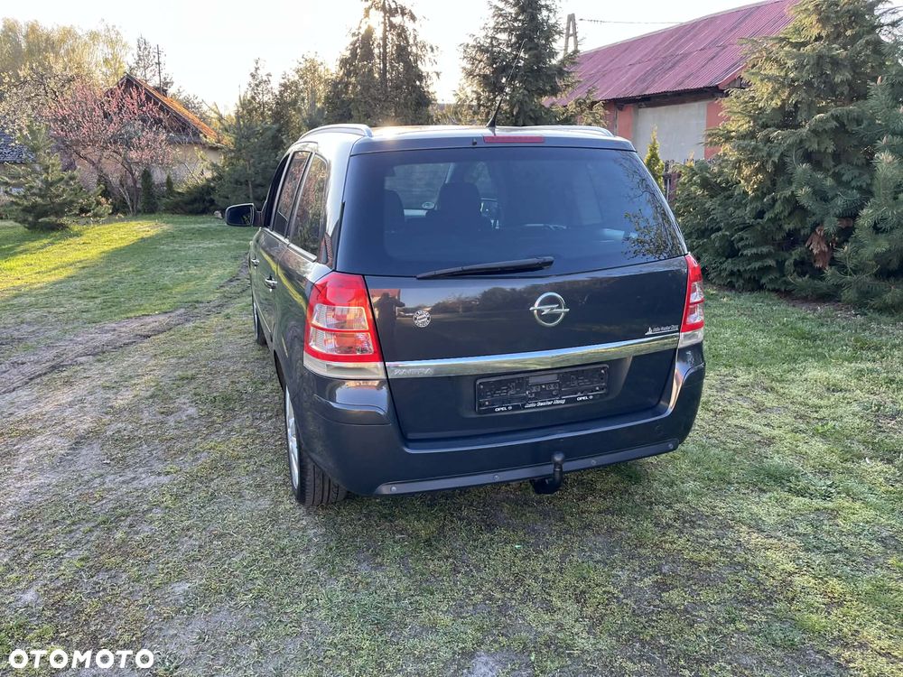 Opel Zafira 1.8 Cosmo - 20