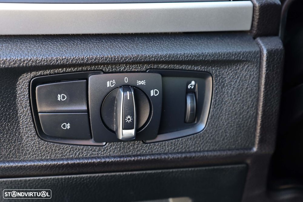 BMW 116 d Pack M - 24