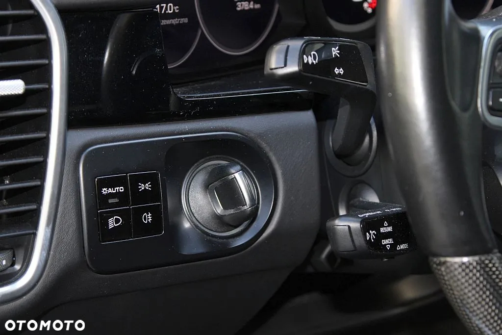 Porsche Cayenne Standard - 18