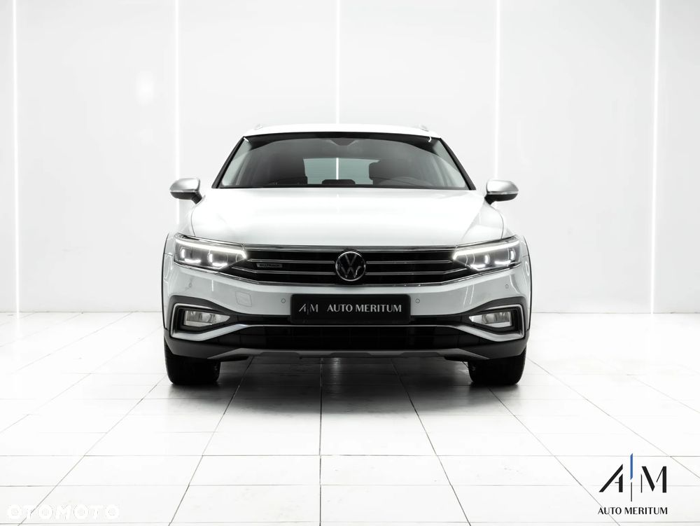 Volkswagen Passat Alltrack 2.0 TDI SCR DSG 4Motion - 8