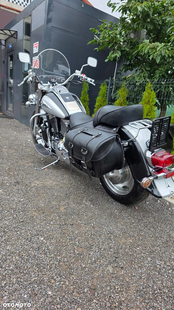 Suzuki Intruder - 25