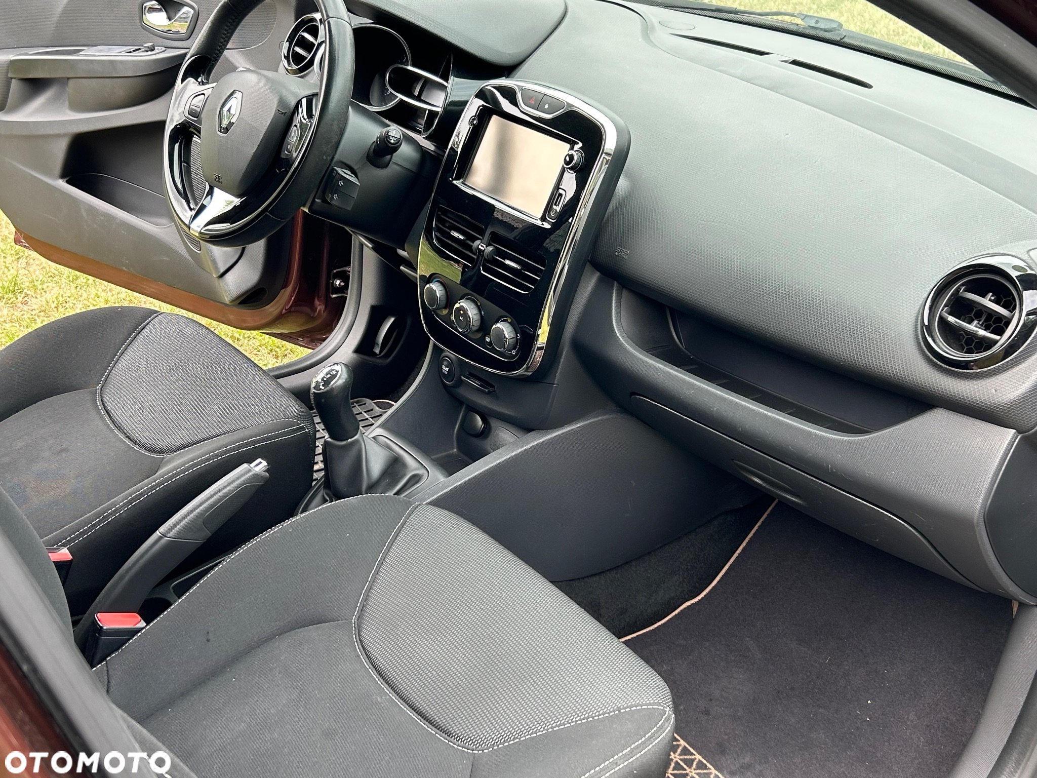 Renault Clio - 9