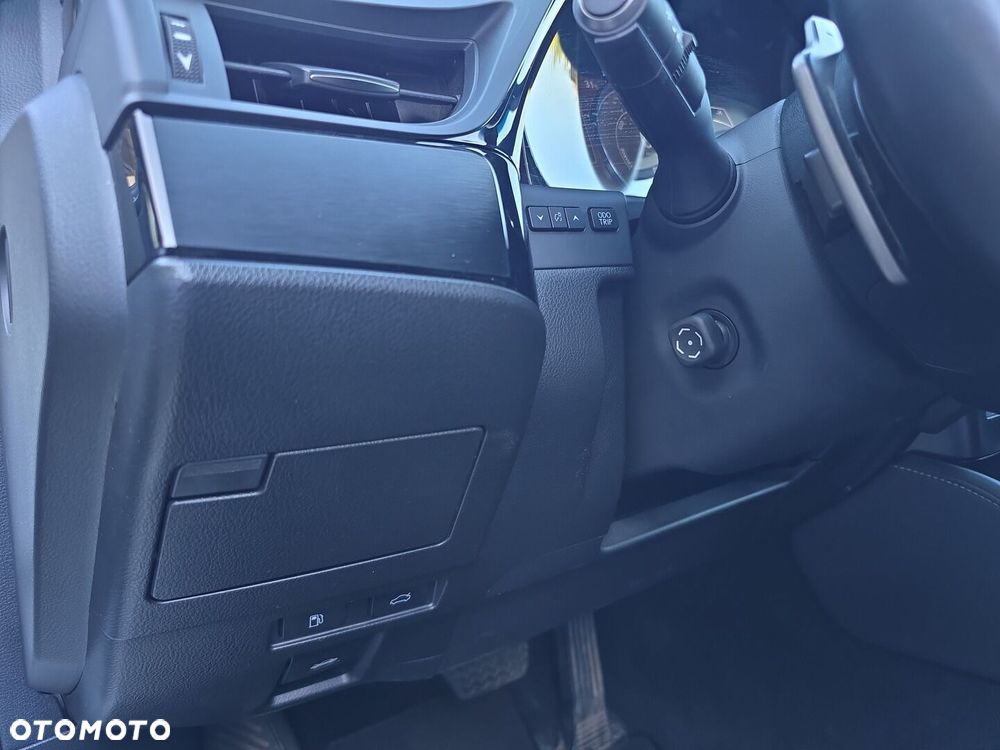 Lexus ES 300h Business Edition - 12