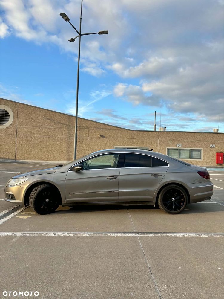 Volkswagen Passat CC 2.0 TDI DPF - 11