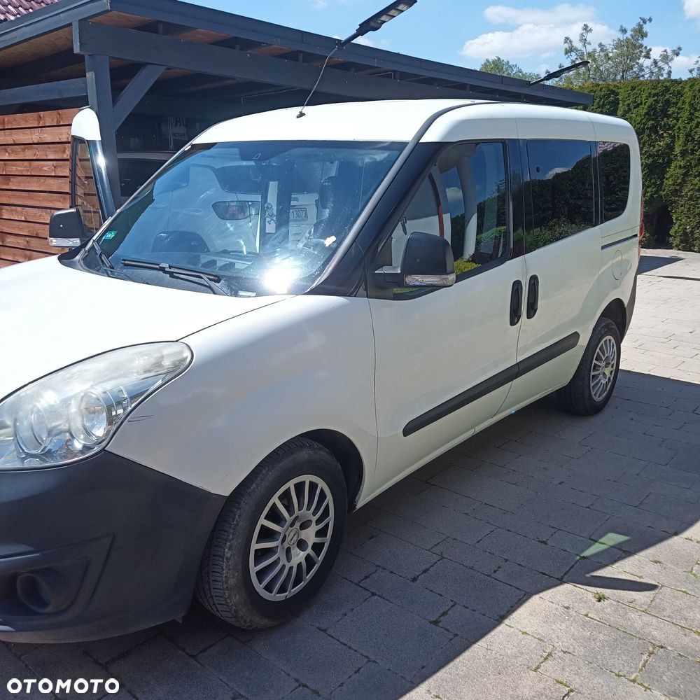 Opel Combo - 1