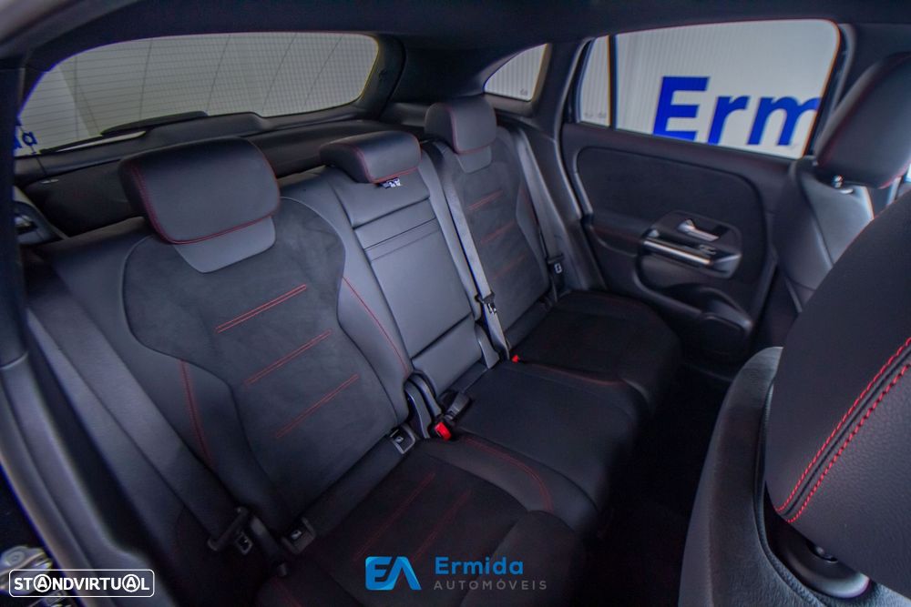 Mercedes-Benz GLA 250 - 25