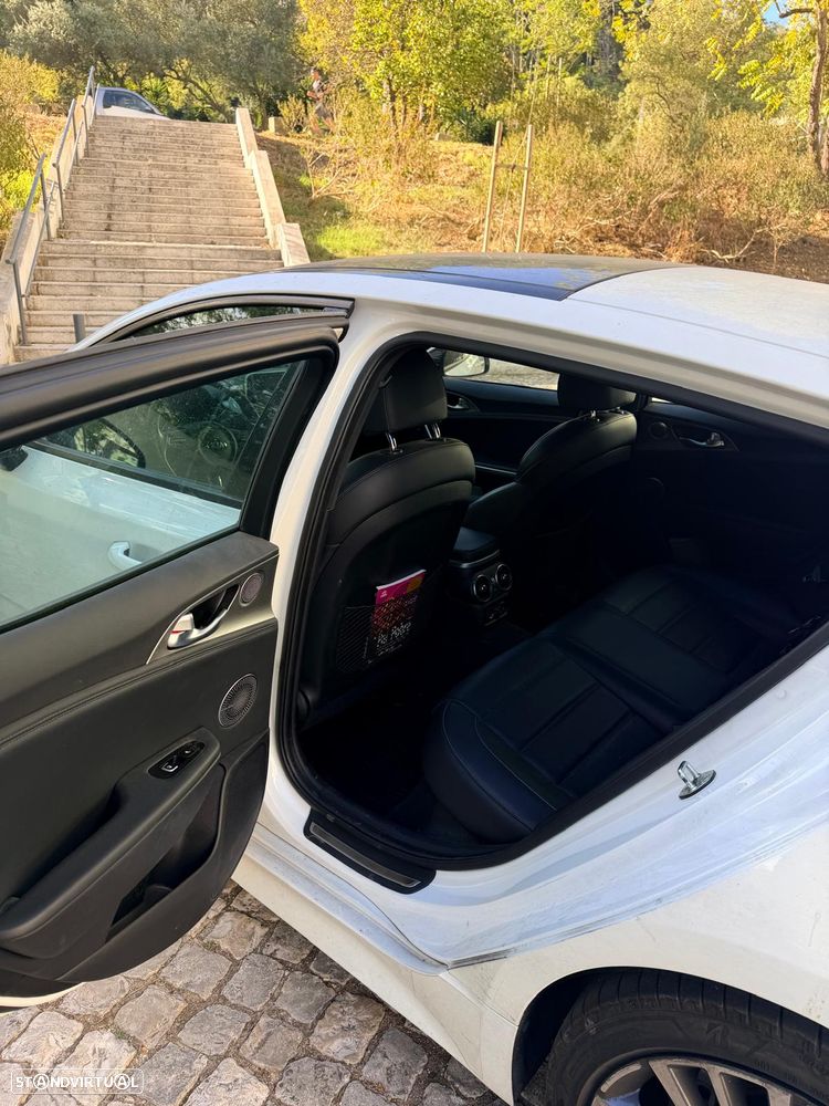 Kia Stinger 2.2 CRDi GT Line - 9