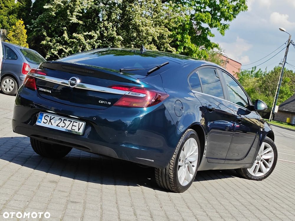 2013 Opel Insignia 2.0 CDTI Executive 4x4 S&S, photograph 1