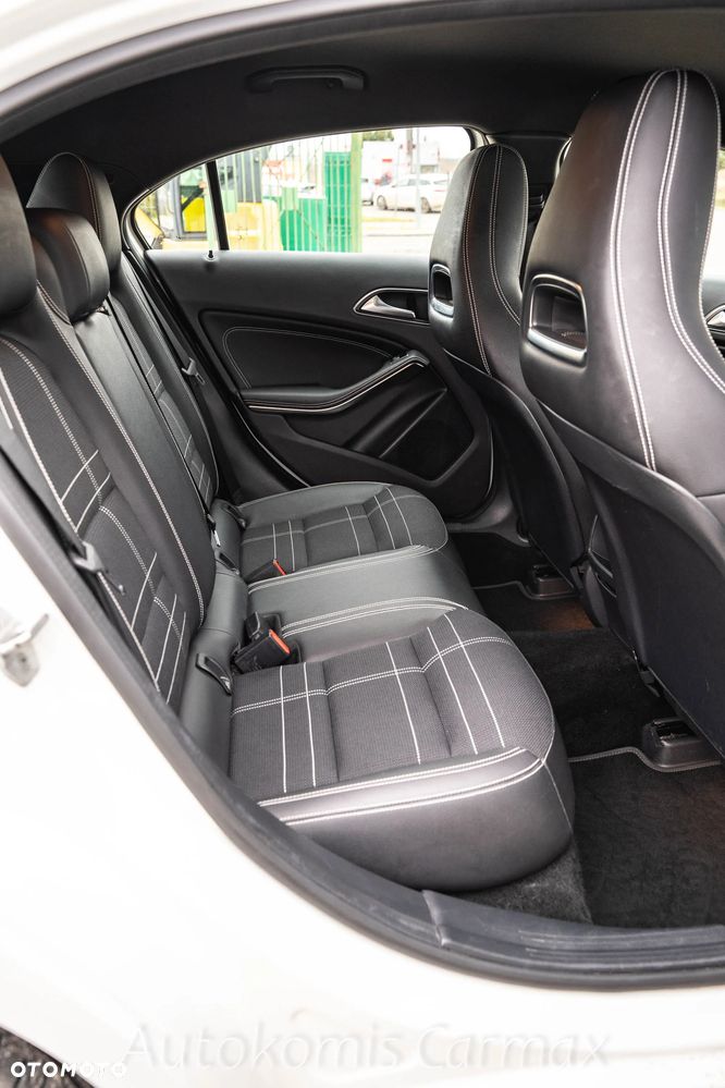 Mercedes-Benz Klasa A 180 CDI (BlueEFFICIENCY) - 22