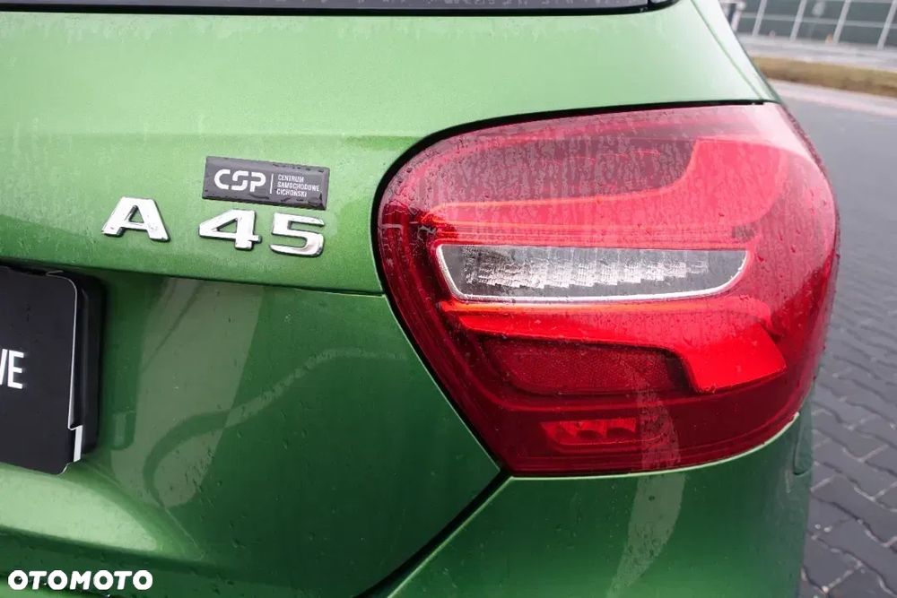 Mercedes-Benz Klasa A AMG 45 4Matic AMG Speedshift 7G-DCT PETRONAS 2015 World Champion Edition - 33