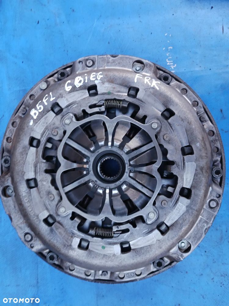 Sprzęgło dwumasa 6 biegowa skrzynia KOMPLETNA LUK 415024410 koło dwumasowe tarcza docisk sprzęgła Audi A4B6 A4B7 A6C5 A6C6 Volkswagen Passat B5 FL Lift Skoda Superb 1.9 TDI ( 130 150KM ) 2.0 TDI Quattro 6 Biegów ORYGINAŁ jak NOWA - 2