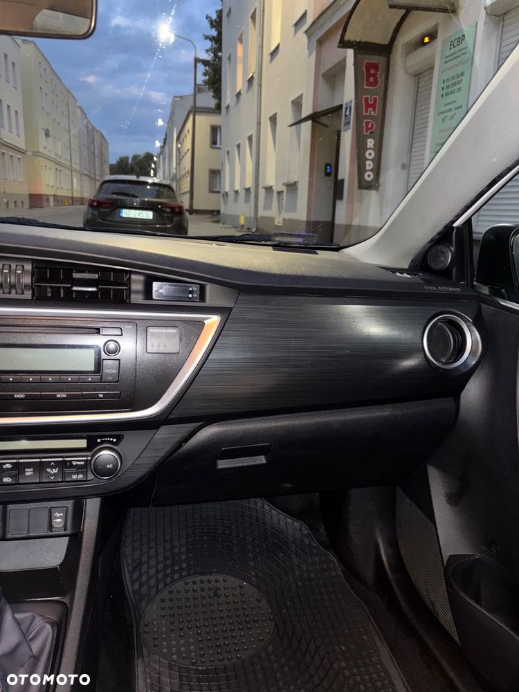 Toyota Auris - 9
