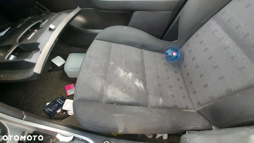 PEUGEOT 307 FOTEL PRAWY PASAŻERA PRZEDNI PRZÓD nr. 19/3 - 2