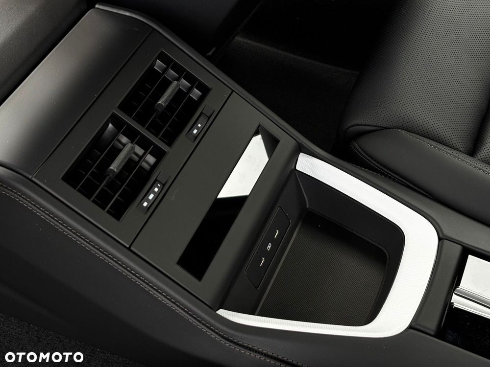 Porsche Panamera - 35