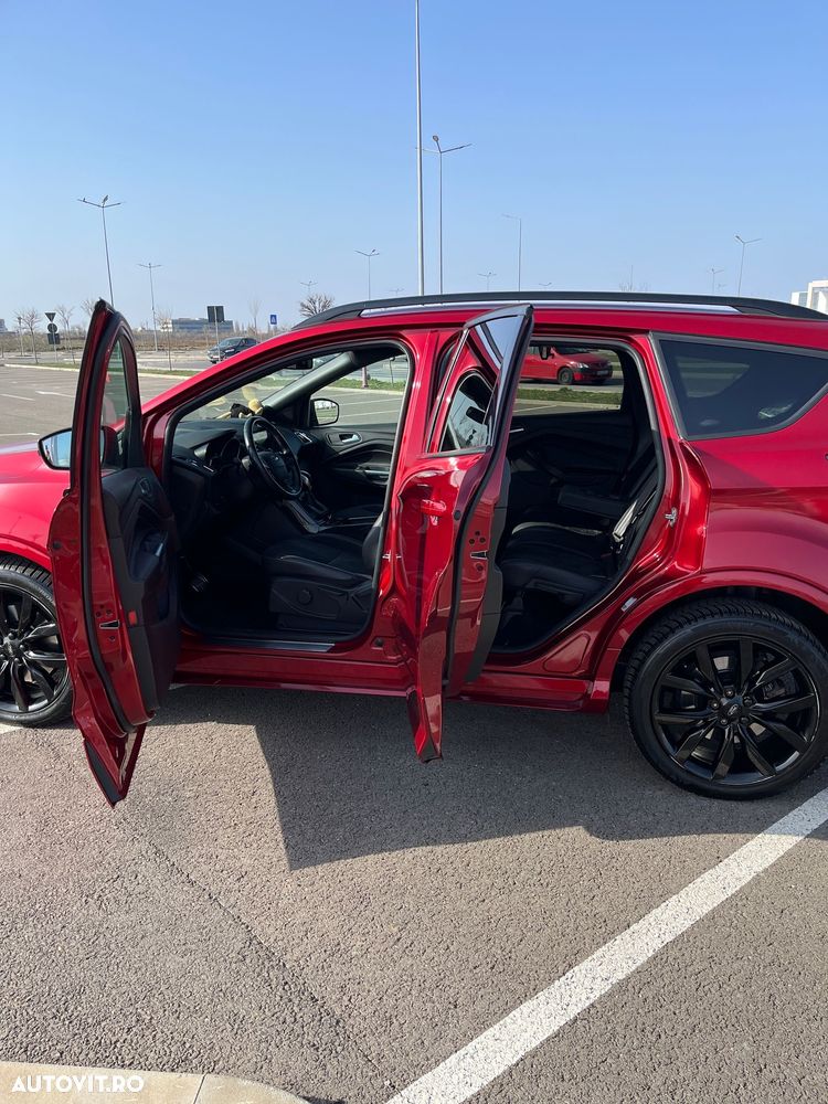 Ford Kuga 2.0 TDCi 4x4 Aut. ST-Line - 9