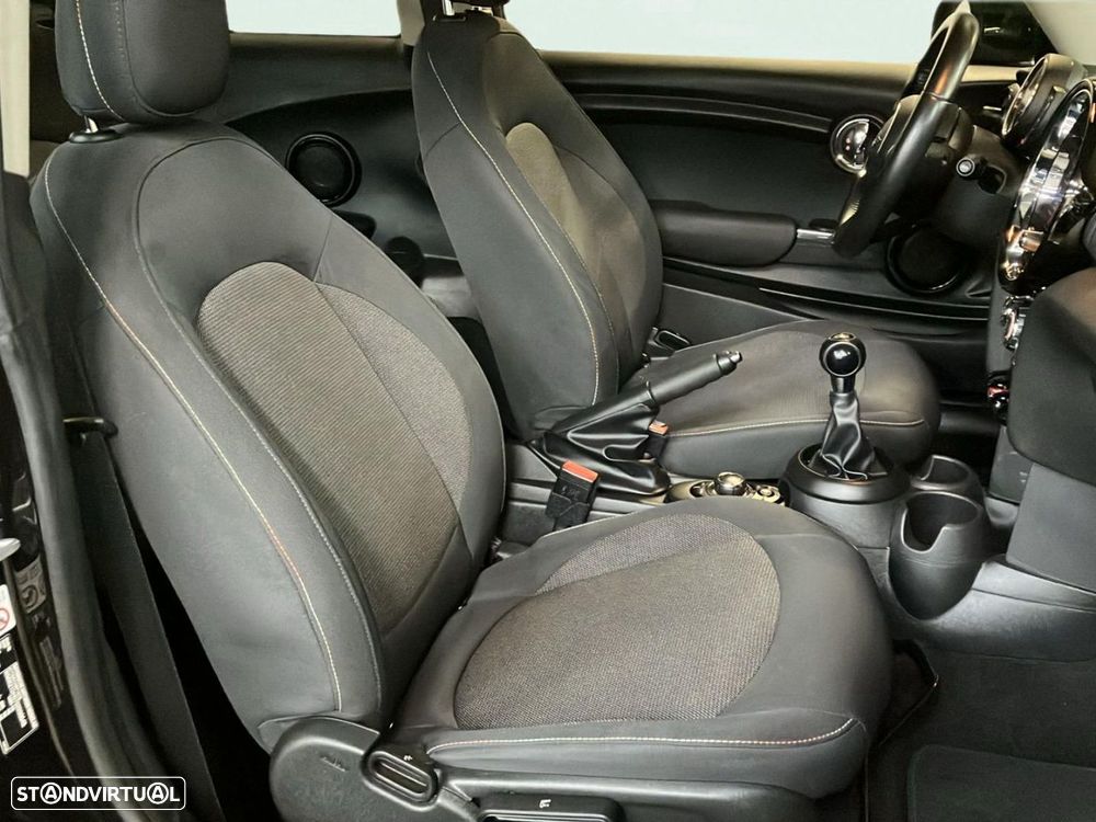 MINI 3 Portas One - 15