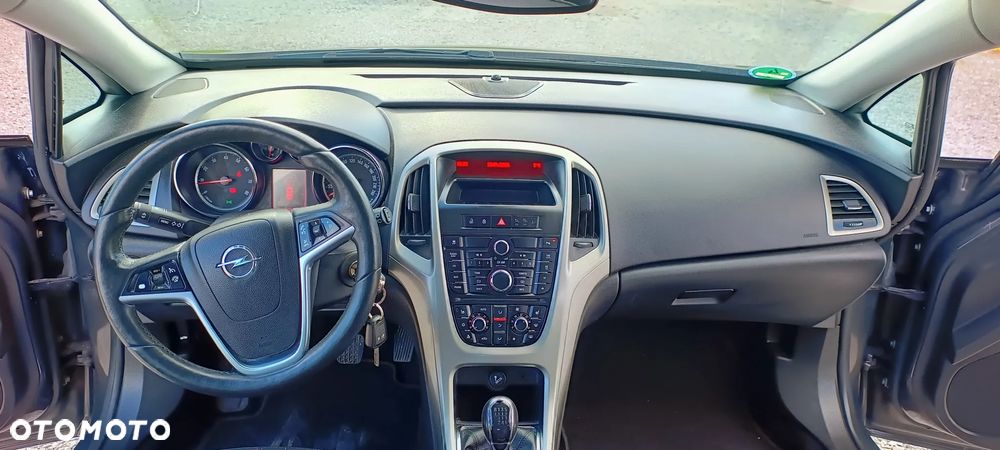 Opel Astra 1.4 Turbo 150 Jahre - 22