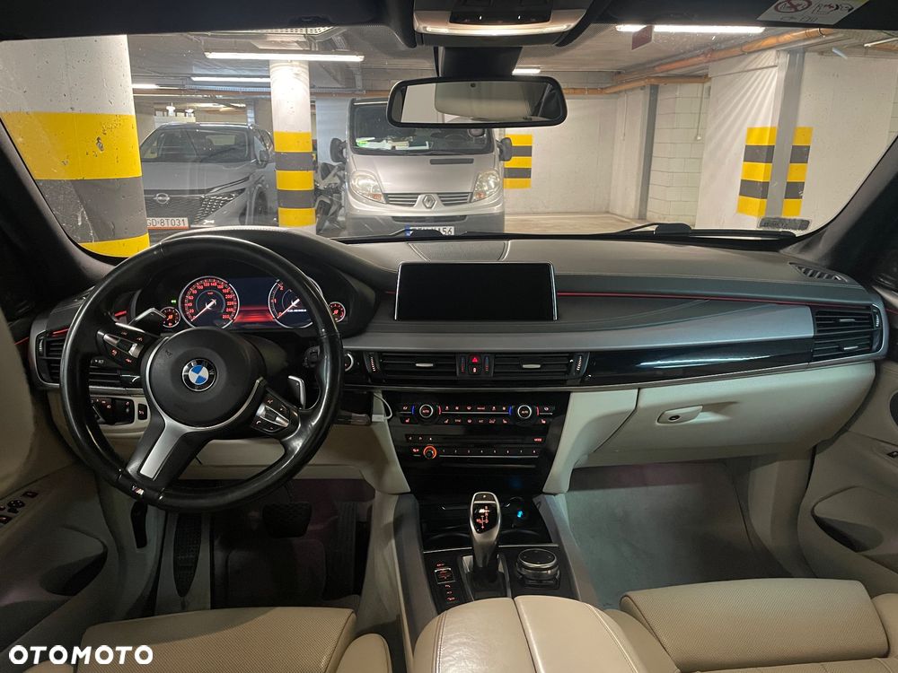 BMW X5 M M50d - 9