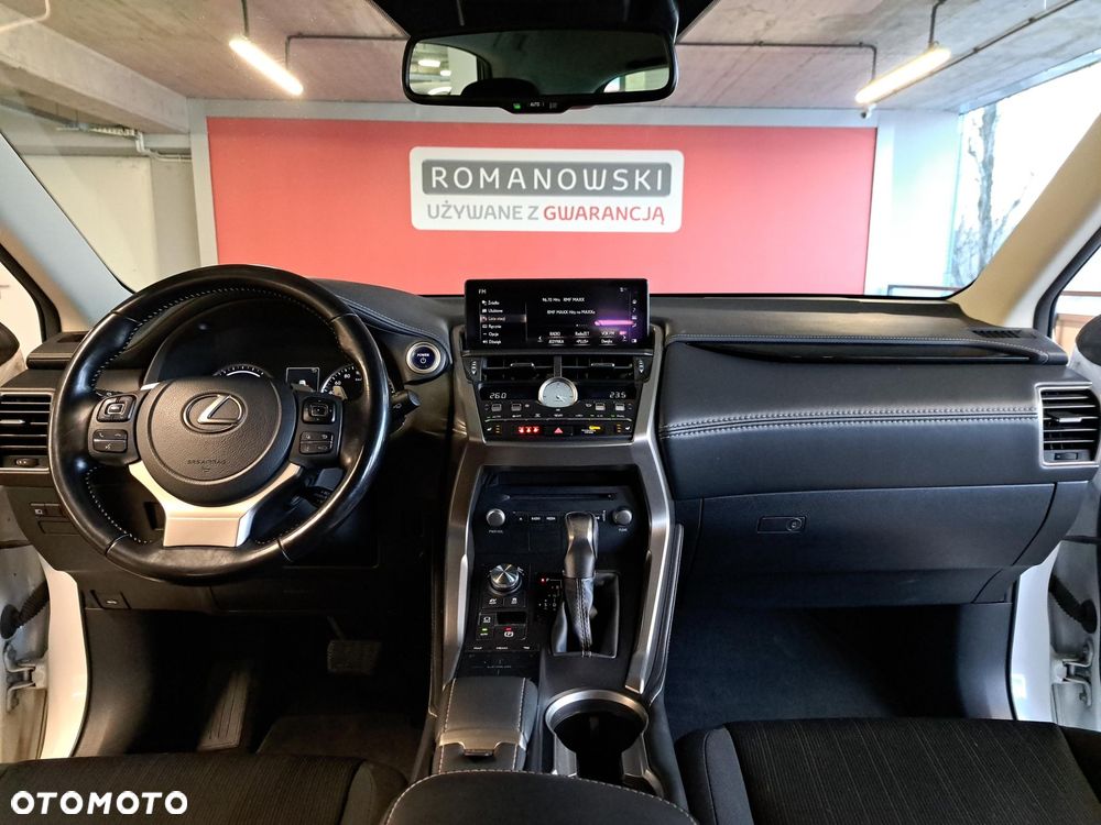 Lexus NX 300h Business Edition AWD - 14