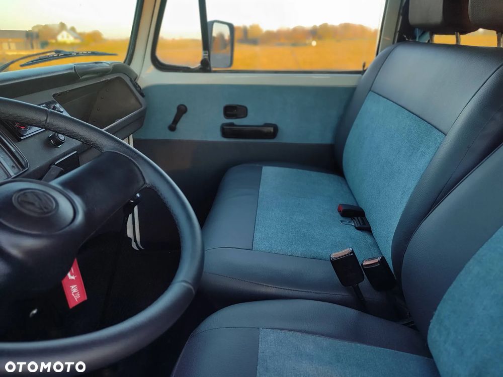 Volkswagen Transporter - 13