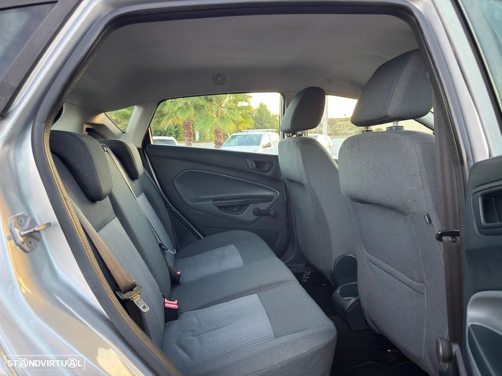 Ford Fiesta 1.25 Trend - 12