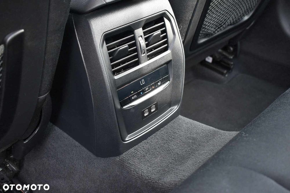 BMW Seria 3 318i Advantage - 15