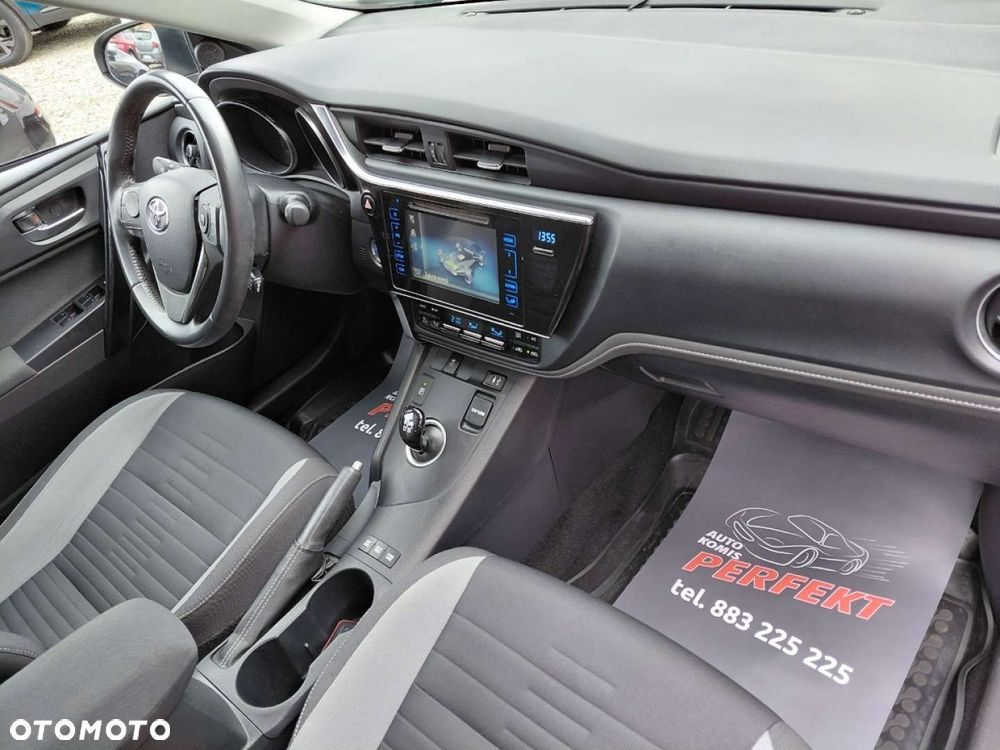 Toyota Auris - 16