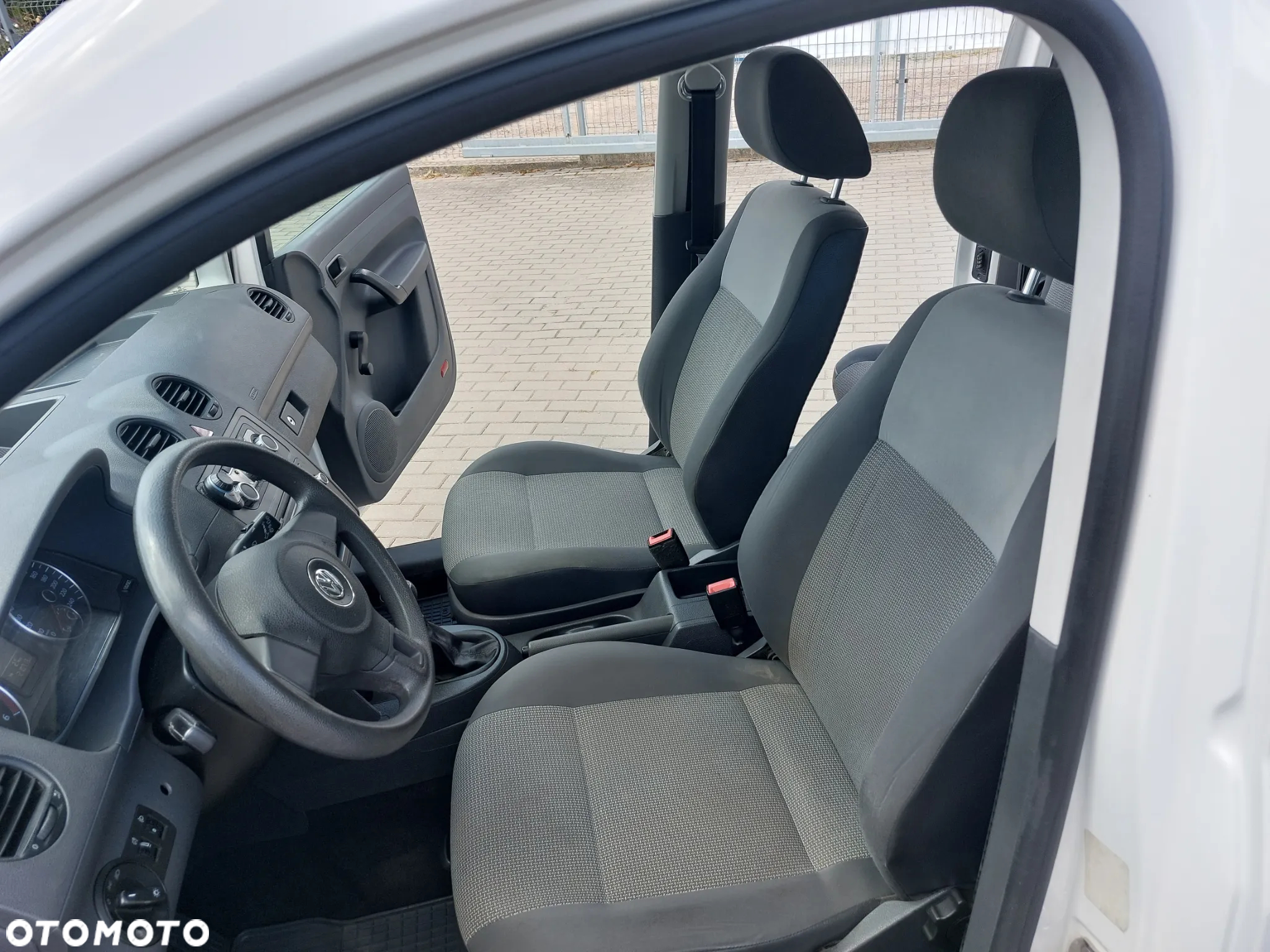 Volkswagen Caddy 1.6 TDI Comfortline - 12
