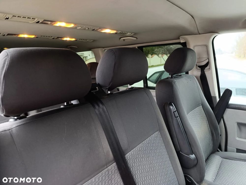 Volkswagen Caravelle - 5