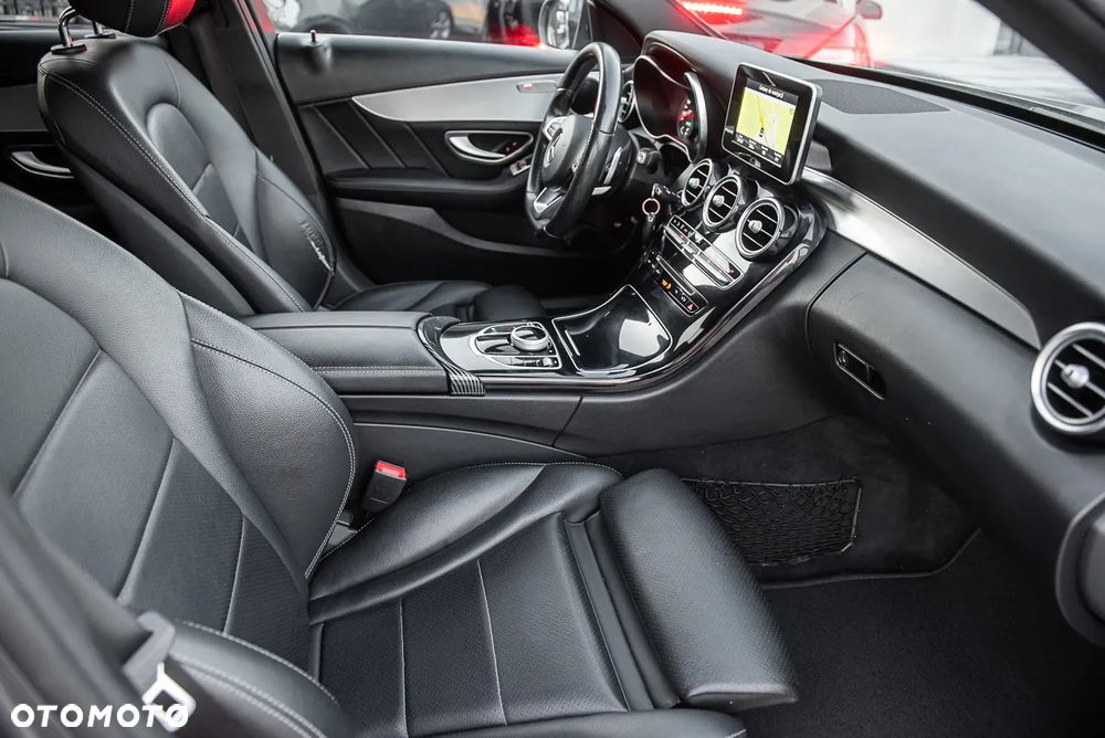 Mercedes-Benz Klasa C 200 d T 7G-TRONIC AMG Line - 34