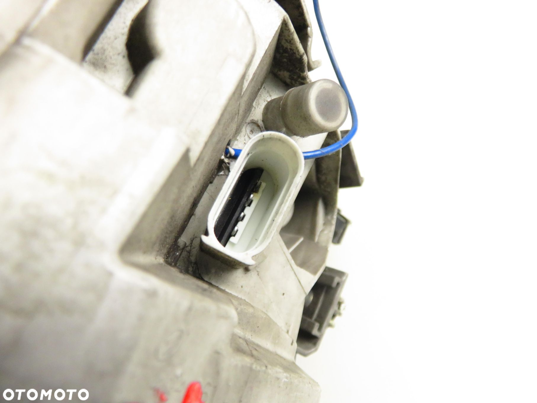 LAMPA LEWA TYLNA AUDI A4 B7 Avant 8E9945095C - 8