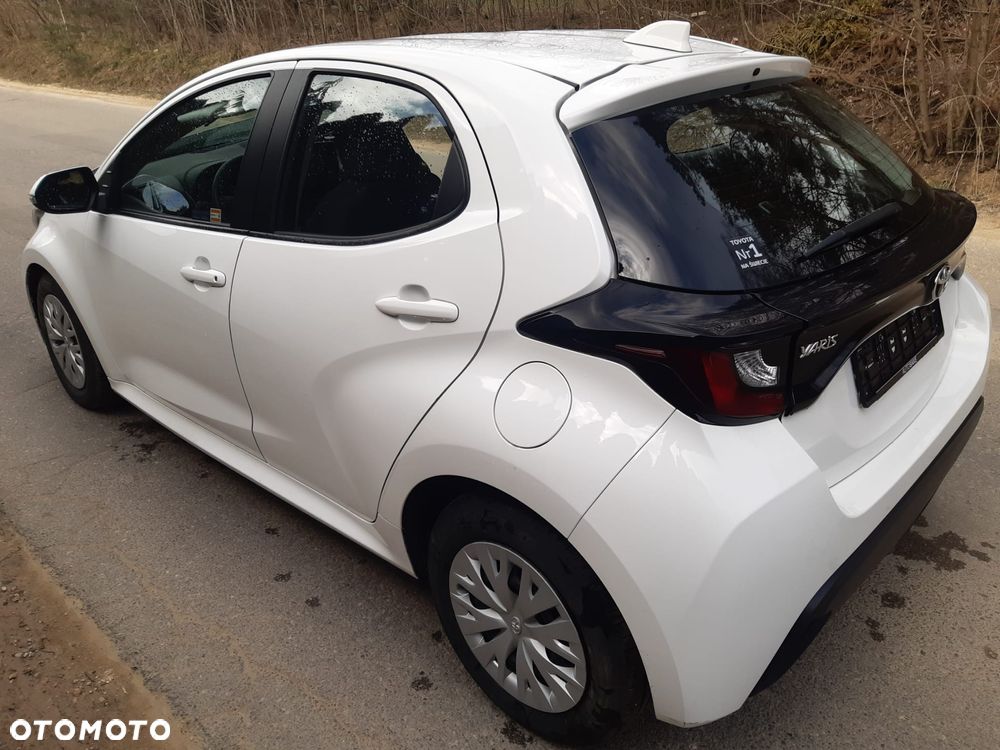 Toyota Yaris - 1