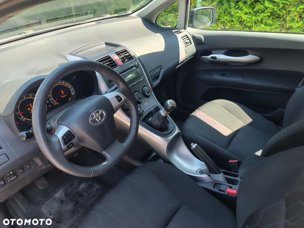 Toyota Auris 1.6 Active - 10