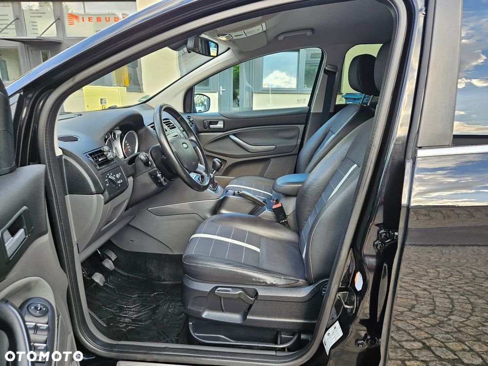 Ford Kuga 2.0 TDCi 2x4 Titanium - 9