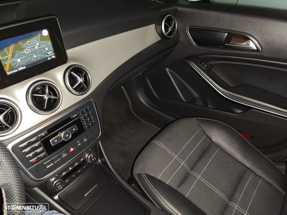 Mercedes-Benz CLA 220 CDI 7G-DCT Urban - 12