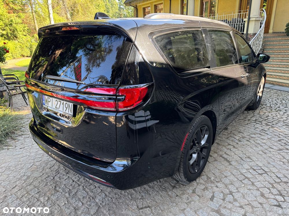 Chrysler Pacifica - 15