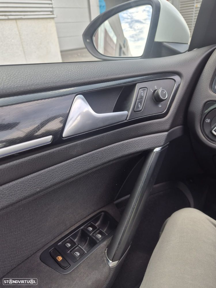 VW Golf 1.4 GTE Plug-In-Hybrid DSG - 11