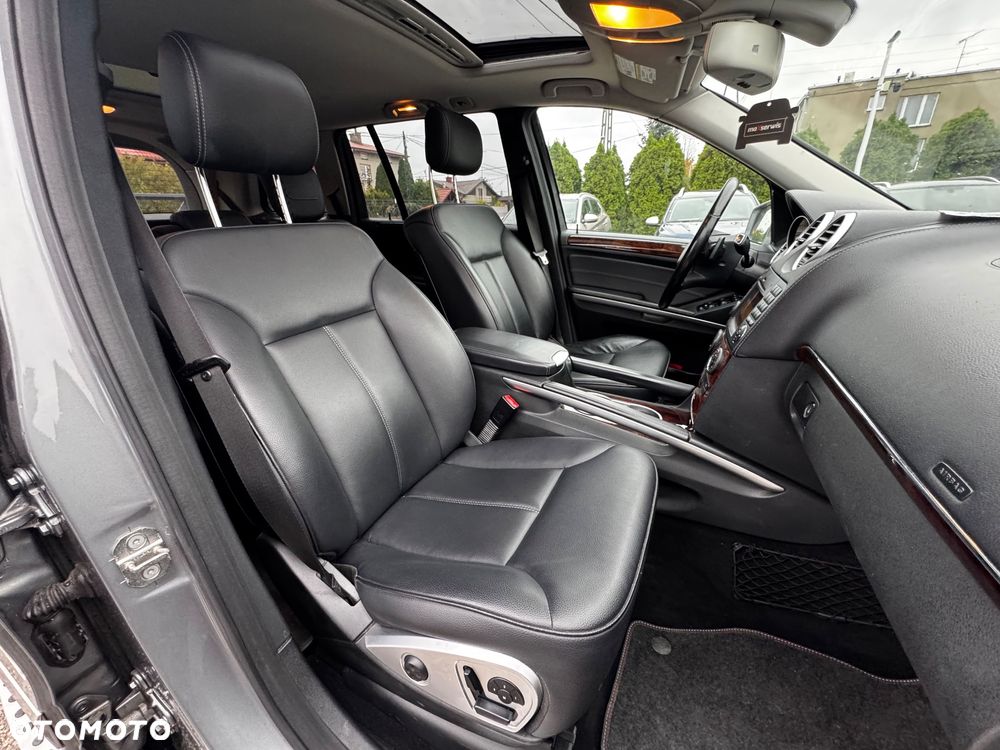 Mercedes-Benz GL 450 - 36