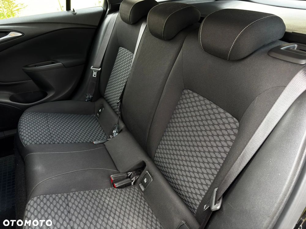 Opel Astra 1.5 CDTI Edition S&S - 17