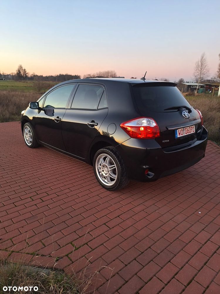 Toyota Auris 1.6 Executive - 13